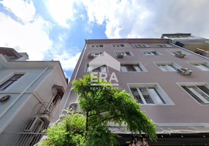 Четиристаен апартамент в София, Център - 98 кв.м за 4062 €/кв.м - Снимка #1