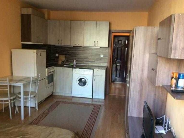 Дава се под наем Едностаен апартамент в Бургас, Лазур - 45 кв.м за 306 € - Снимка #1