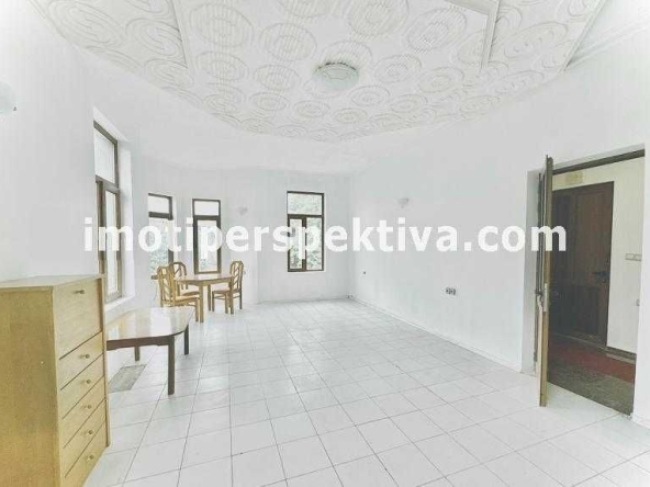 Етаж от къща в Пловдив, Център - 115 кв.м за 1522 €/кв.м - Снимка #1