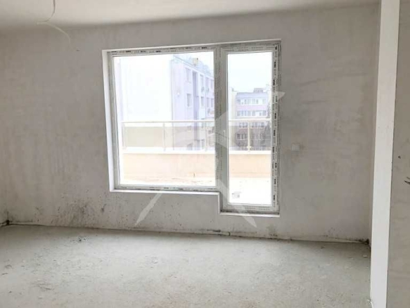 Двустаен апартамент в Бургас, Славейков - 126 кв.м за 889 €/кв.м - Снимка #1