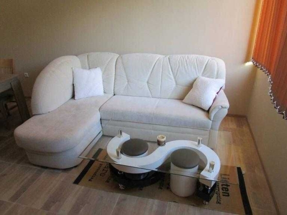 Дава се под наем Двустаен апартамент в Бургас, Възраждане - 68 кв.м за 407.49 € - Снимка #1