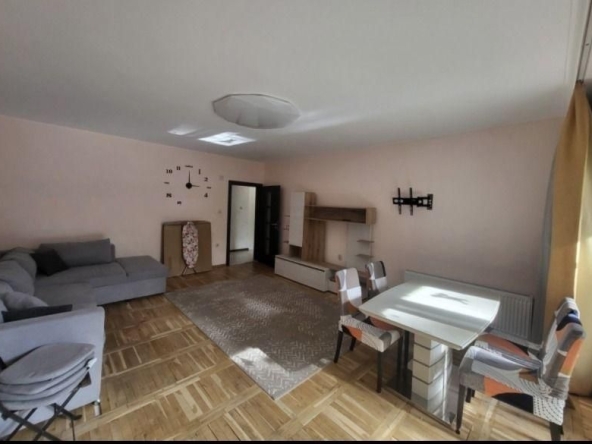 Дава се под наем Тристаен апартамент в София, Бояна - 120 кв.м за 847.62 € - Снимка #1