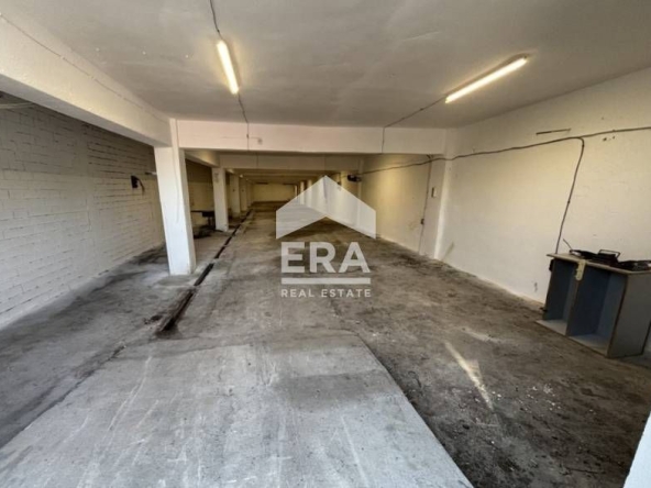 Дава се под наем Склад в Варна, Младост 1 - 325 кв.м за 994.5 € - Снимка #1