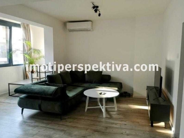 Тристаен апартамент в Пловдив, Център - 130 кв.м за 1847 €/кв.м - Снимка #1