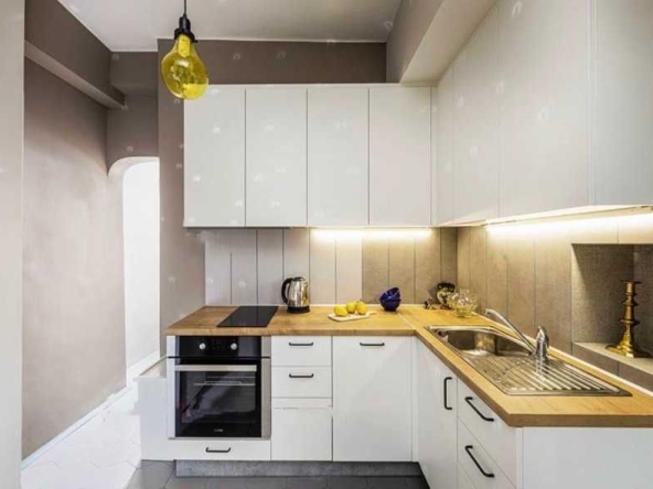 Дава се под наем Двустаен апартамент в София, Център - 60 кв.м за 765 € - Снимка #1