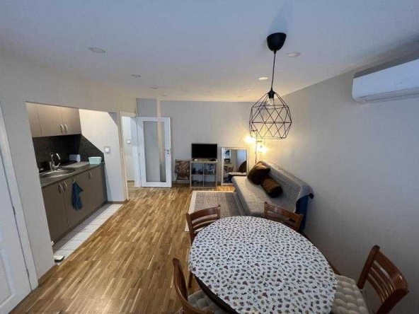 Дава се под наем Тристаен апартамент в Бургас, Лазур - 90 кв.м за 510 € - Снимка #1