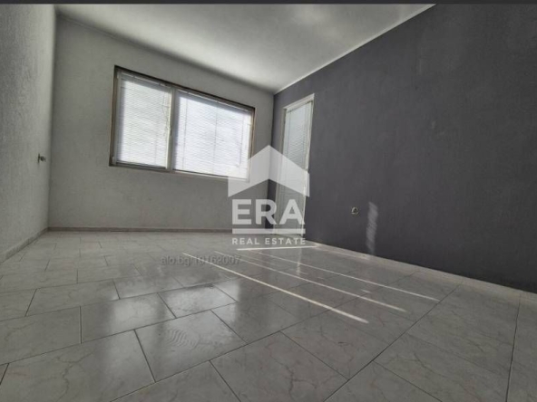 Тристаен апартамент в Хасково, Каменни - 83 кв.м за 1085 €/кв.м - Снимка #1