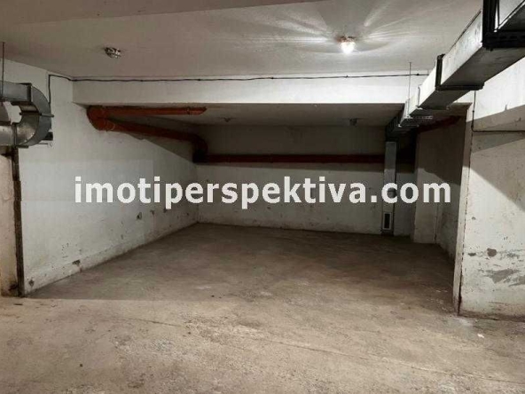 Гараж / Паркомясто в Пловдив, Кючук Париж - 150 кв.м за 392 €/кв.м - Снимка #1