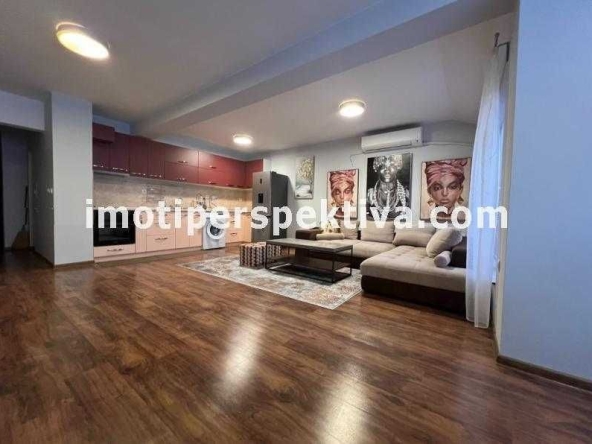 Тристаен апартамент в Пловдив, Център - 130 кв.м за 1531 €/кв.м - Снимка #1