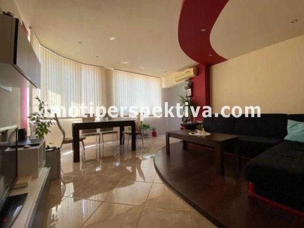 Тристаен апартамент в Пловдив, Тракия - 94 кв.м за 1426 €/кв.м - Снимка #1
