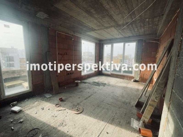 Двустаен апартамент в Пловдив, Кършияка - 73 кв.м за 1069 €/кв.м - Снимка #1