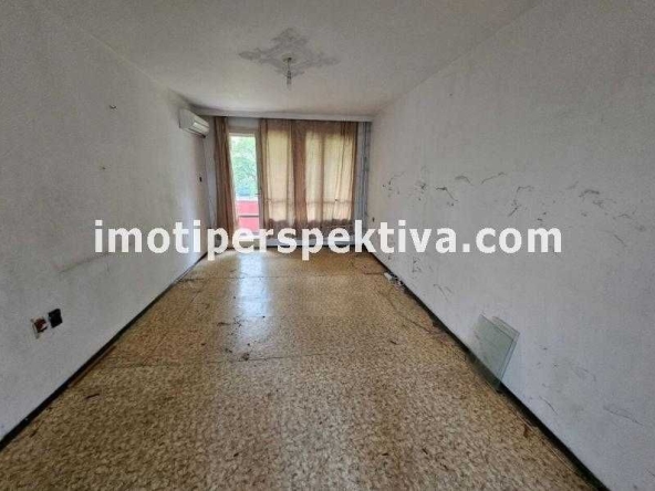 Тристаен апартамент в Пловдив, Център - 90 кв.м за 1870 €/кв.м - Снимка #1