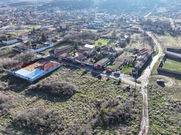 Парцел в с. Мезек, Област Хасково - 1130 кв.м за 26 €/кв.м - Снимка #1