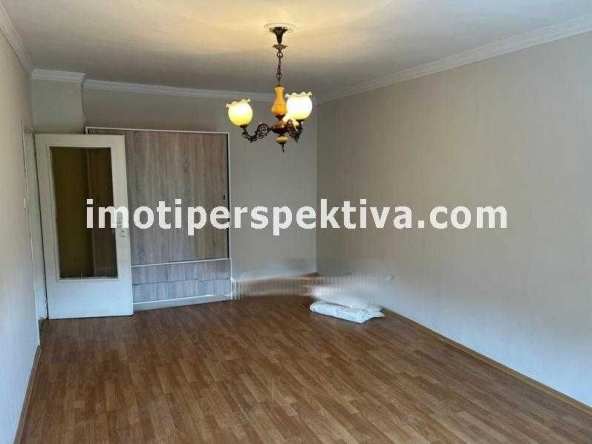 Двустаен апартамент в Пловдив, Кючук Париж - 69 кв.м за 1595 €/кв.м - Снимка #1