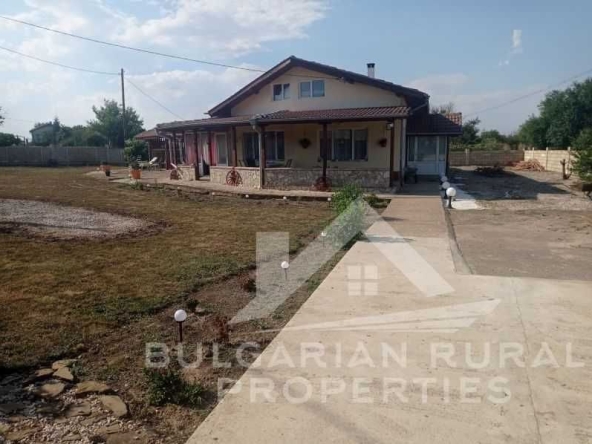 Къща в с. Славеево, Област Добрич - 129 кв.м за 1062 €/кв.м - Снимка #1