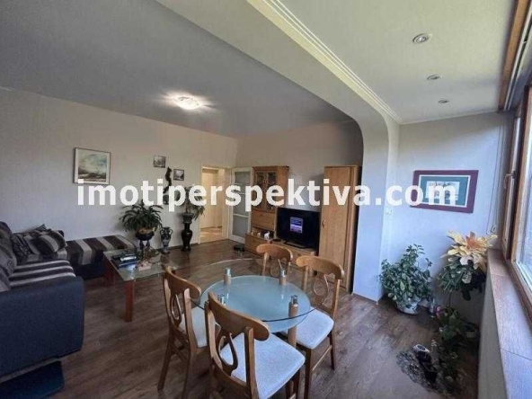 Тристаен апартамент в Пловдив, Център - 83 кв.м за 2025 €/кв.м - Снимка #1