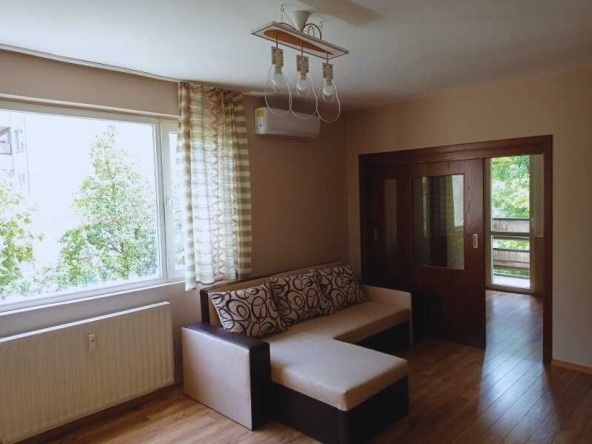 Дава се под наем Тристаен апартамент в София, Мусагеница - 80 кв.м за 561 € - Снимка #1