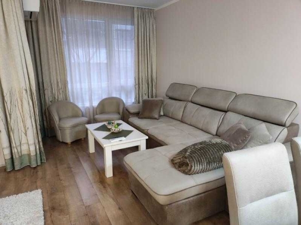 Дава се под наем Тристаен апартамент в Бургас, Възраждане - 90 кв.м за 816 € - Снимка #1