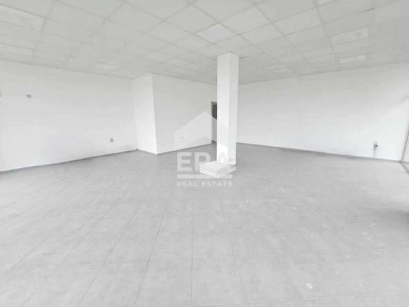 Дава се под наем Магазин в Кърджали, Възрожденци - 80 кв.м за 448.8 € - Снимка #1