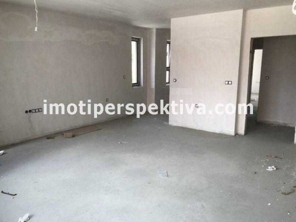 Тристаен апартамент в Пловдив, Кючук Париж - 169 кв.м за 595 €/кв.м - Снимка #1