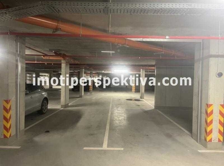 Гараж / Паркомясто в Пловдив, Тракия - 17 кв.м за 690 €/кв.м - Снимка #1