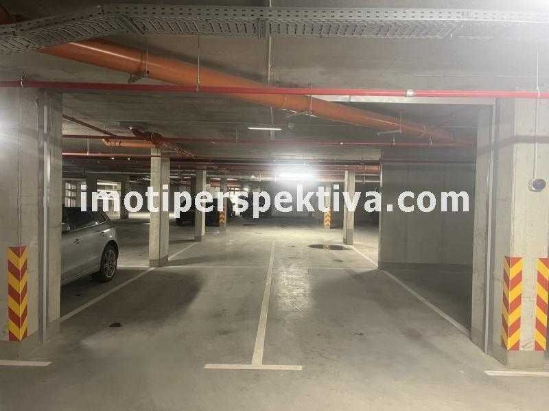 Гараж / Паркомясто в Пловдив, Тракия - 17 кв.м за 690 €/кв.м - Снимка #1