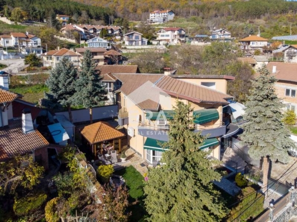 Къща в с. Рогачево, Област Добрич - 302 кв.м за 1640 €/кв.м - Снимка #1