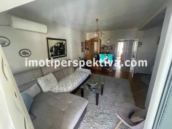 Тристаен апартамент в Пловдив, Център - 98 кв.м за 1766 €/кв.м - Снимка #1