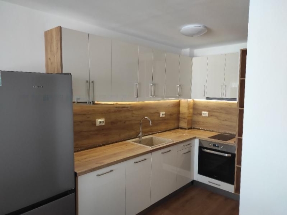 Дава се под наем Двустаен апартамент в Пловдив, Кючук Париж - 77 кв.м за 511 € - Снимка #1