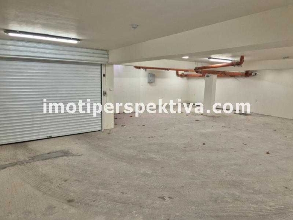 Гараж / Паркомясто в Пловдив, Център - 12 кв.м за 2084 €/кв.м - Снимка #1