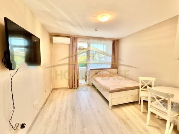 Дава се под наем Едностаен апартамент в к.к. Св.Св. Константин и Елена - 30 кв.м за 357 € - Снимка #1