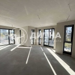 Тристаен апартамент в Пловдив, Христо Смирненски - 130 кв.м за 1916 €/кв.м - Снимка #1