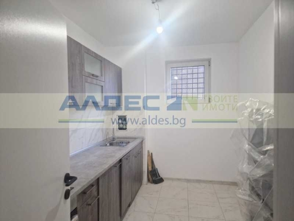 Дава се под наем Тристаен апартамент в София, Люлин 10 - 85 кв.м за 499.8 € - Снимка #1