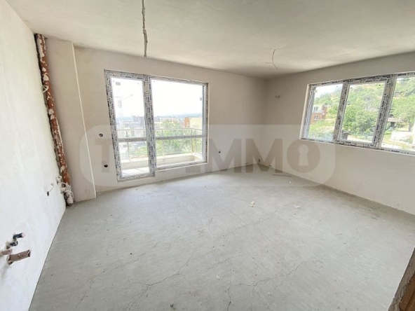 Двустаен апартамент в Варна, м-т Пчелина - 57 кв.м за 1667 €/кв.м - Снимка #1