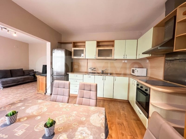 Тристаен апартамент в Варна, Централна поща - 120 кв.м за 1567 €/кв.м - Снимка #1