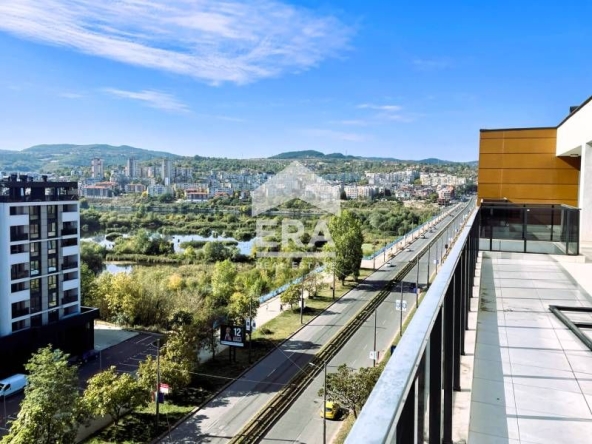 Тристаен апартамент в Кърджали, Център - 134 кв.м за 1045 €/кв.м - Снимка #1