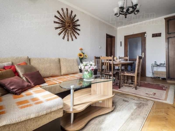 Дава се под наем Двустаен апартамент в София, Кръстова вада - 75 кв.м за 413.1 € - Снимка #1