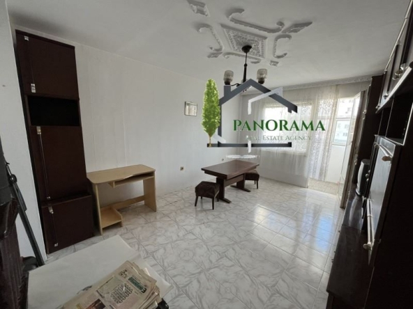 Двустаен апартамент в Шумен, 5-ти полк - 65 кв.м за 1334 €/кв.м - Снимка #1