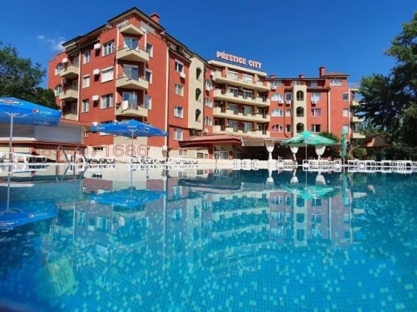 Двустаен апартамент в к.к. Слънчев бряг - 71 кв.м за 1127 €/кв.м - Снимка #1