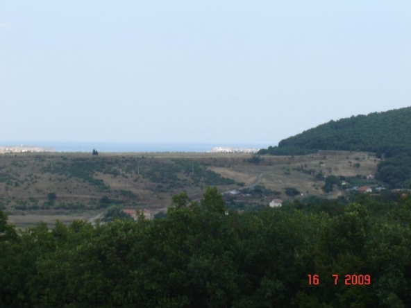 Парцел в Черноморец - 60000 кв.м за 5 €/кв.м - Снимка #1