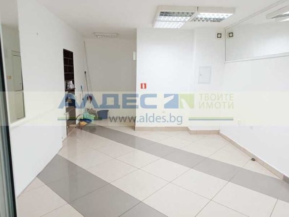 Магазин в София, Център - 44 кв.м за 3836 €/кв.м - Снимка #1