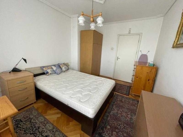 Дава се под наем Тристаен апартамент в София, Младост 1 - 90 кв.м за 509.49 € - Снимка #1