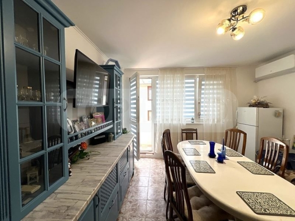 Двустаен апартамент в Варна, Гръцка махала - 54 кв.м за 3426 €/кв.м - Снимка #1