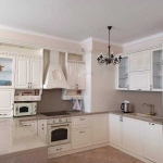 Дава се под наем Тристаен апартамент в Бургас, Зорница - 135 кв.м за 1530 € - Снимка #1