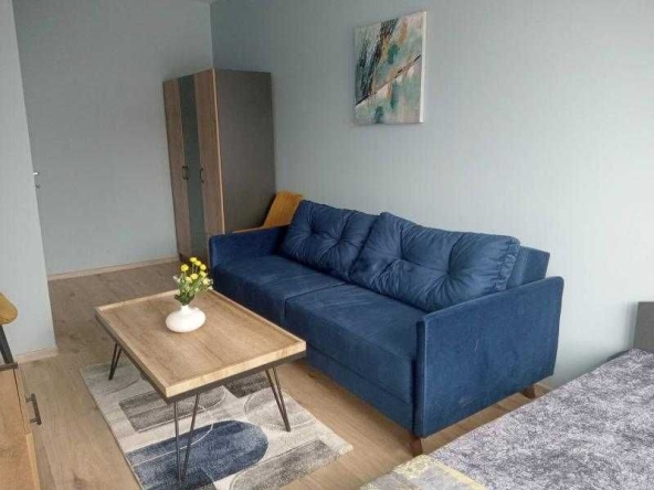 Дава се под наем Двустаен апартамент в Бургас, Център - 50 кв.м за 474.3 € - Снимка #1