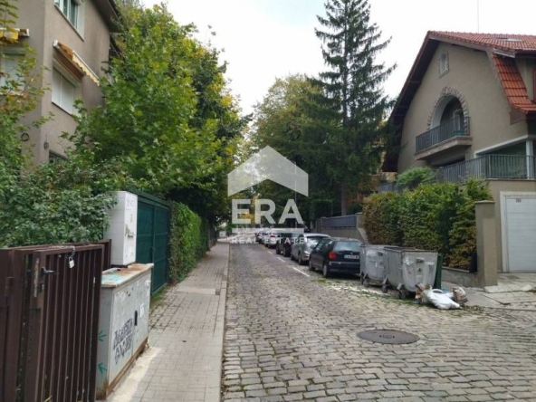 Дава се под наем Тристаен апартамент в София, Лозенец - 95 кв.м за 750 € - Снимка #1