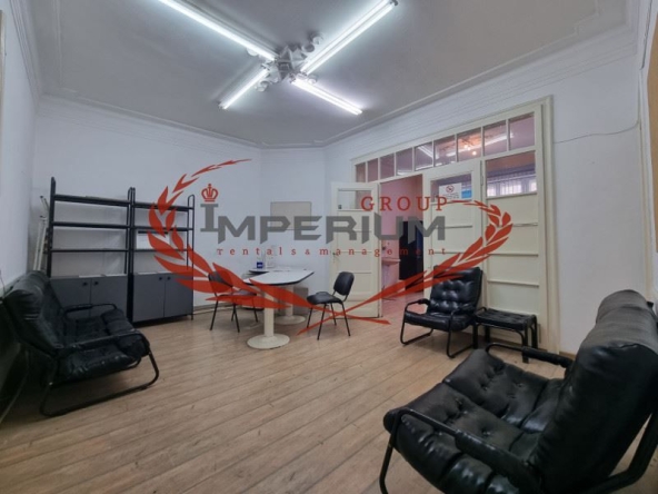 Дава се под наем Офис в Варна, Център - 86 кв.м за 612 € - Снимка #1