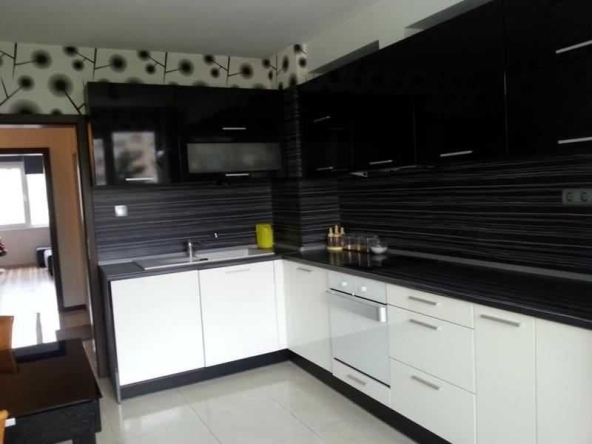 Тристаен апартамент в София, Света Троица - 115 кв.м за 1896 €/кв.м - Снимка #1