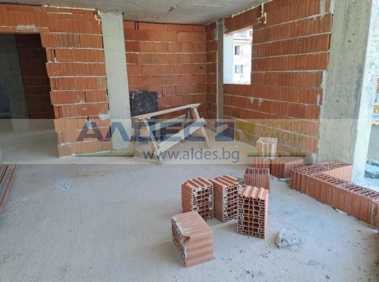 Тристаен апартамент в София, Овча купел - 106 кв.м за 1600 €/кв.м - Снимка #1