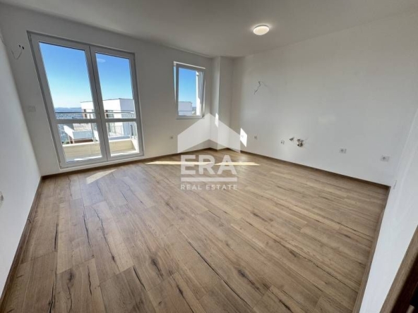 Двустаен апартамент в Варна, м-т Пчелина - 60 кв.м за 1634 €/кв.м - Снимка #1